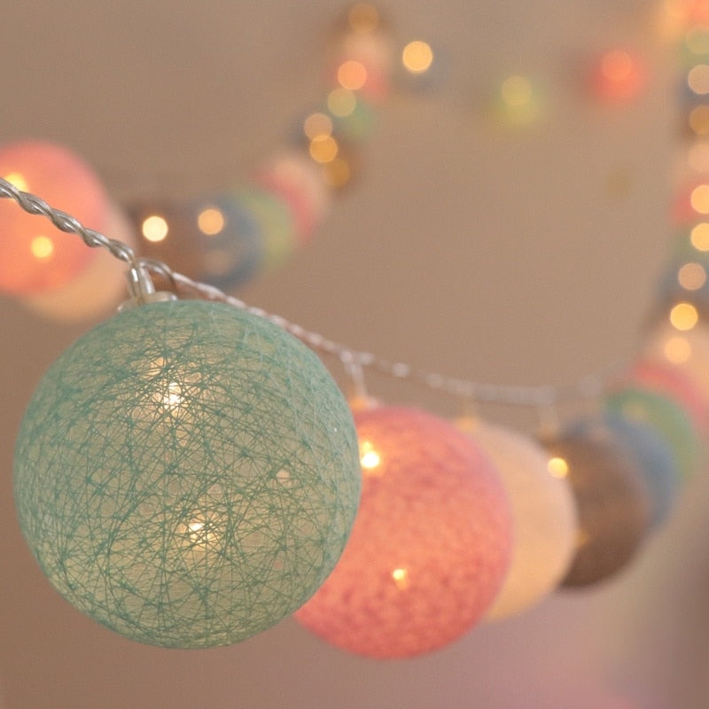 20 LED Cotton Ball Garland String Christmas Lights