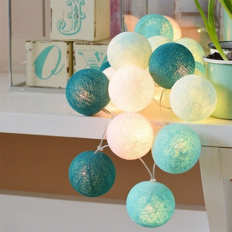 20 LED Cotton Ball Garland String Christmas Lights