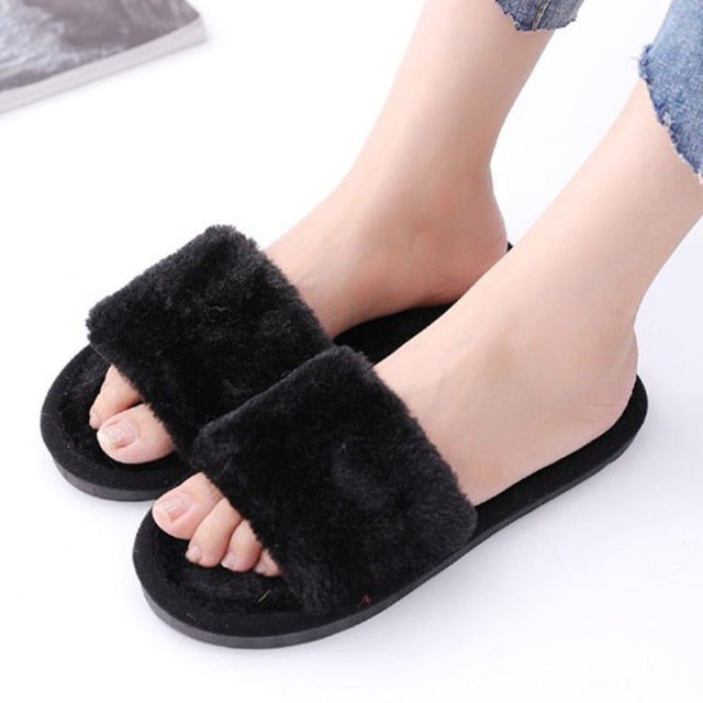 Smucho Slippo Warm and Fuzzy indoor womens slipper